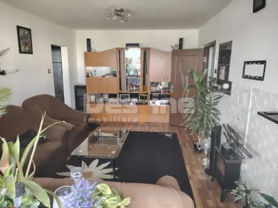 Apartament 2 camere la etaj intermediar, loc de parcare inlcus,  Astra