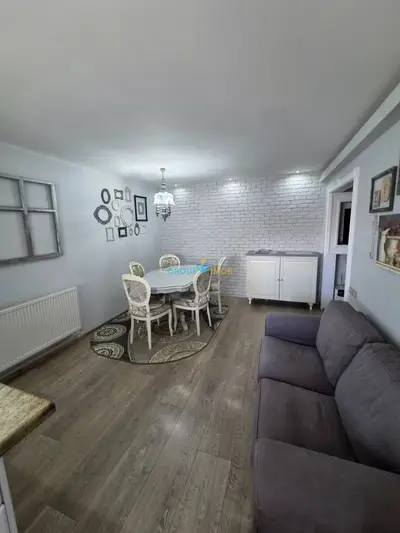 Apartament 3 camere decomandate 22 Decembrie