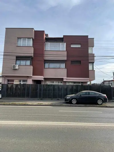 Vand imobil P+2 zona salaj rahova cu doua spatii comerciale