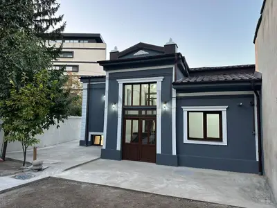 Vila Renovata | Parlament - Bd. Regina Maria | Curte 500mp