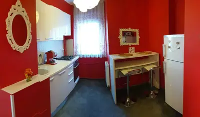 BRASADAS închiriaza ap 2 cam Piata Natiunile Unite etaj 8/17.