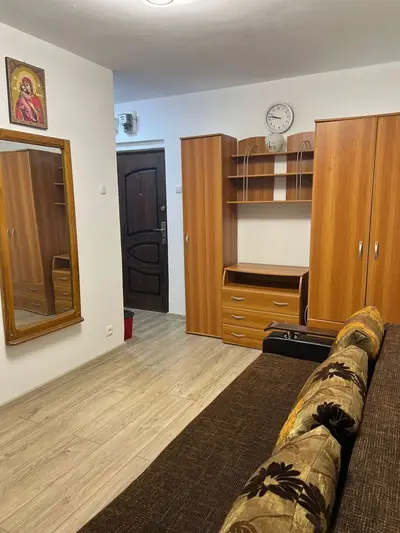 Vanzare garsoniera Piata Alba Iulia, Decebal, str. Moise Nicoara