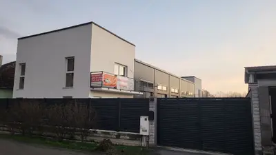Vand /schimb/ Inchiriez  Case și garaje pe str Ion  Ghica 41c în 14Mai