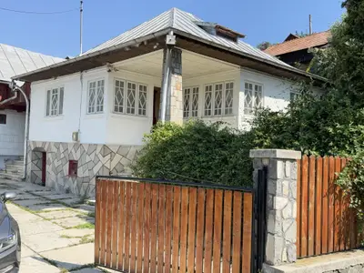 Casă + anexă 280 mp și teren cu dublă deschidere la strada 1500 mp