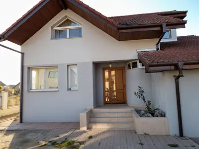 Casa cu 3 dormitoare, centrala gaz, in Cartierul Grigorescu, Oradea
