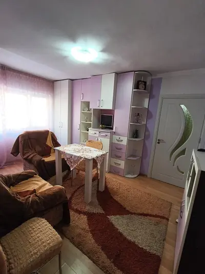 Apartament 2 camere, 41 mp, parter inalt, mobilat, in Alesd, jud.Bihor