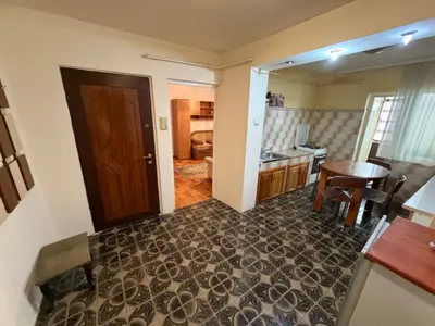 Apartament 2 camere, decomandat - zona Ampoi 3