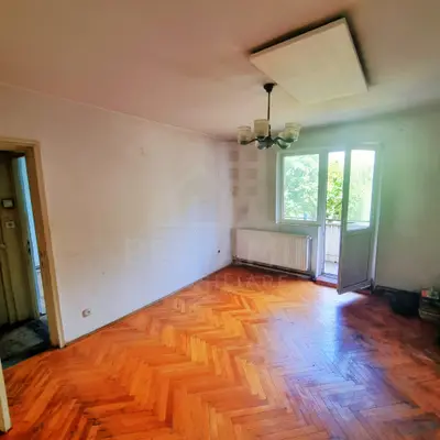 3 Camere- Etaj 1- Centrala Proprie- Florilor/Vlahuta