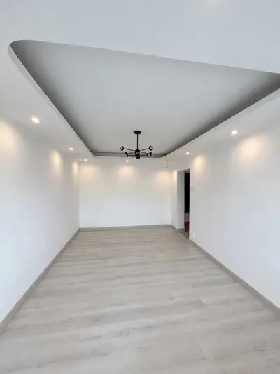 Apartament 3 camere de vanzare, zona lujerului