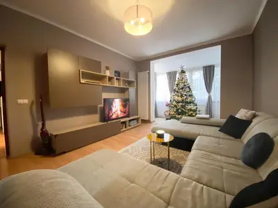 Apartament 3 camere, Gheorghe Doja, Oradea,70 mp. 125 000. Comision 0.
