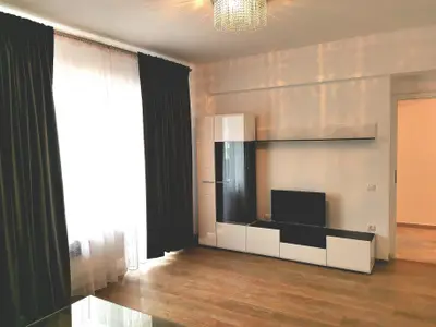 Apartament 2 camere, decomandat, Tractorul