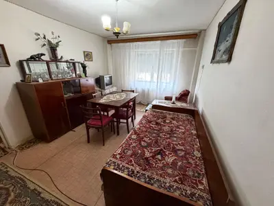 Apartament 4 camere,  etaj 3 - Cugir