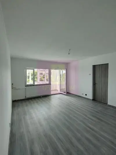 Garsonieră spațioasă de vânzare - Vitan, la câteva minute de Mall Vitan.