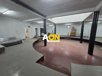 Spatiu Comercial si Apartament Zona Cetate, 1143mp Construiti