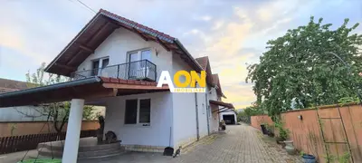 Casa pentru 2 familii, 7 Camere, 2 Garaje, 1500MP Teren