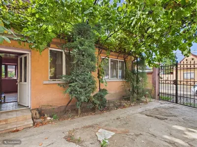 Casă Tileagd, 25 km Oradea, teren 328 mp