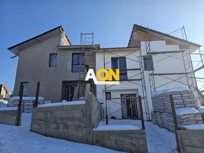 Duplex modern 121 mp utili, 4 camere, curte 315 mp, zonă liniștită