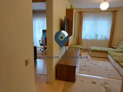 Apartament cu 4 camere de vanzare in Plopilor, etaj 3/4 !