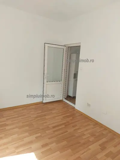 Vând Garsonieră zona Mall  Vitan DUDESTI