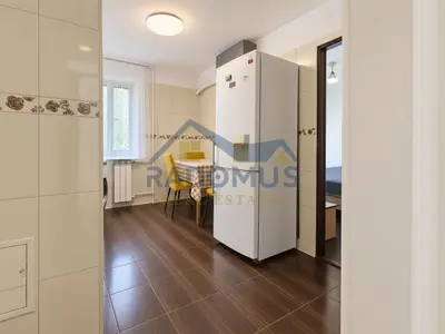 Apartament 2 camere | Zona Vest | Utilat și mobilat | 370 euro/luna