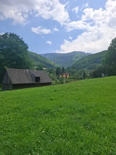 Vând teren intravilan