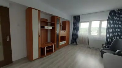 Garsonieră de închiriat parc milia Câmpina Ultracentral 42 mp