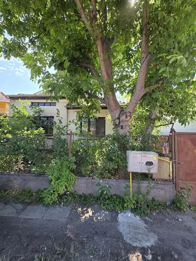 BRASADAS vinde casa + teren in zona Closca.