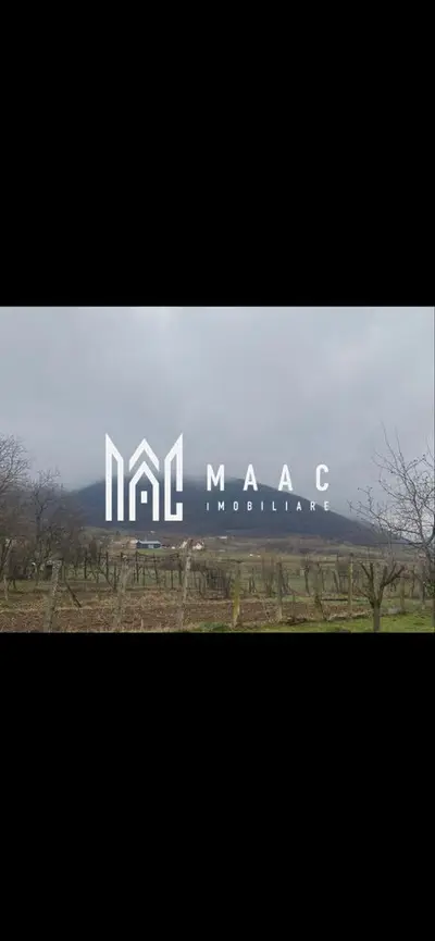 Teren 400 mp în Poplaca | Priveliște frumoasă și zonă de case