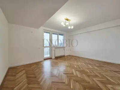 Apartament de vânzare 3 Camere | Universitate KM 0