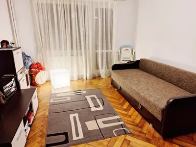 Garsoniera in bloc de apartamente piata Astra