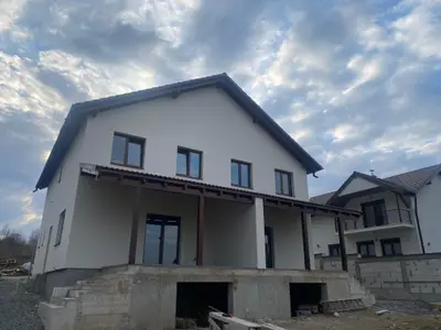 Casa vanzare 4 camere P+1E terasa teren 250mp Sibiu zona Arhitectilor