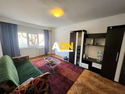De vanzare apartament 3 camere, etaj 1, Cetate