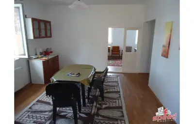 De închiriat apartament cu 3 camere în Tg Mureș - Semicentral