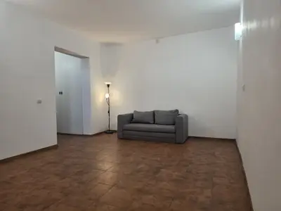 De Vanzare Garsoniera Zona Obor