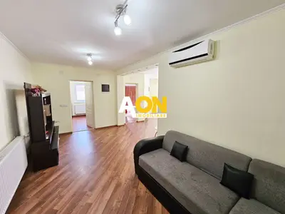 1/2 Duplex, format din 3 apartamente, 294 mp utili, ultracentral