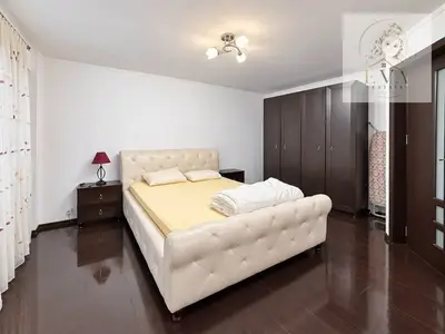 DE ÎNCHIRIAT APARTAMENT 3 CAMERE 110 MP+LOC DE PARCARE