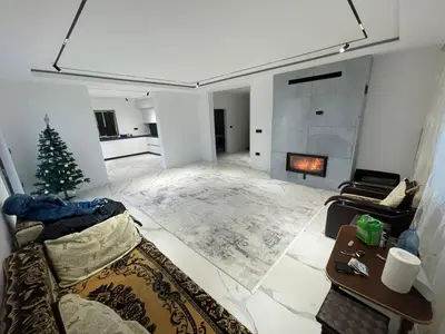 Casa 6 camere, Zona Mitocu Dragomirnei