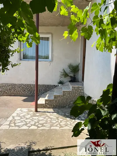 Vanzare casa in Ampoita