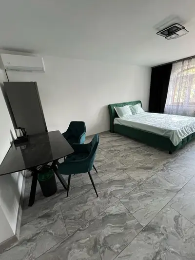 Inchriez apartament  40 mp,Bucuresti utilat ,renovat 15 min Pta Unirii