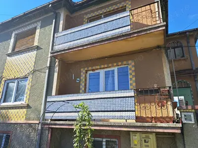 Casă cu etaj Botizului