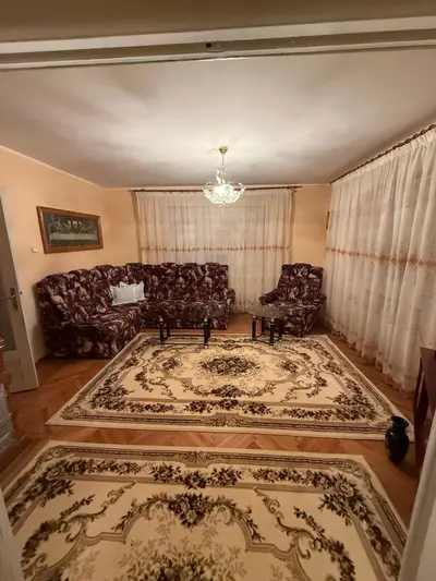 Casa 8 camere, Zona Zamca