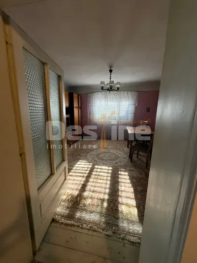 Casă spațioasă în Lugașu de Jos.