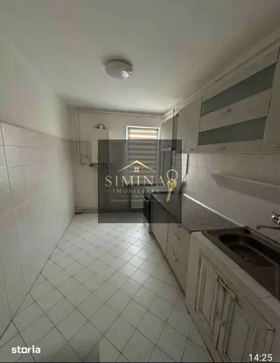 Apartament decomandat în Ungheni, etajul 3, centrală proprie