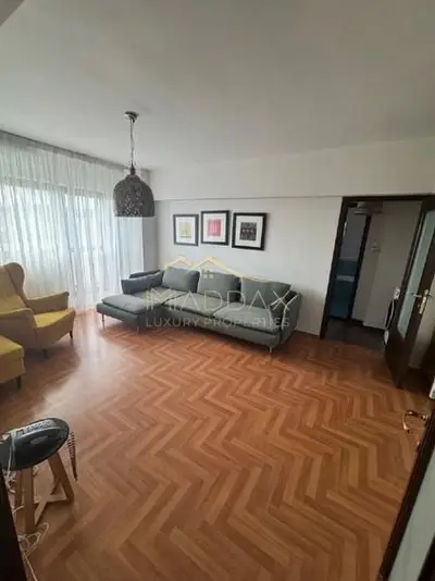 Exclusivitate | 3 Camere 13 Septembrie - Drumul Sării | Balcon 12mp |