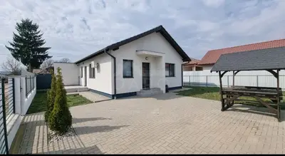 Locație spre închiriere