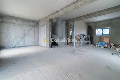 Casa Corbeanca ,curte generoasa, terasa si loc de parcare