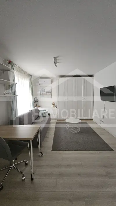 Apartament cu o camerea, 37mp, garaj , Zona Crinului Residence