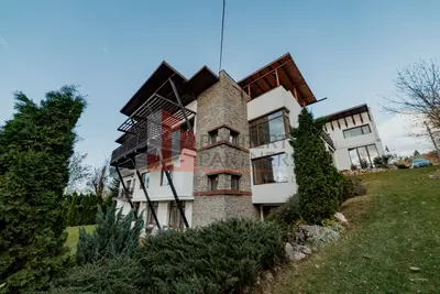 Pensiune în Bran, sat Poarta – Afacere la cheie, locație premium