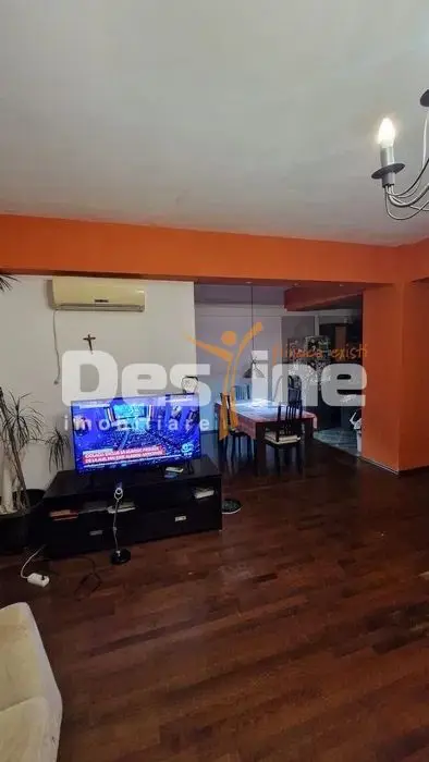 13 Septembrie | 2 cam | 85mp | dec | et 3 | bloc 2008 | 150.000 euro