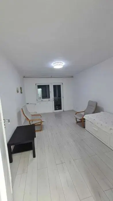 Apartament 2 camere, zona Nord Cameliei, bloc cub.
